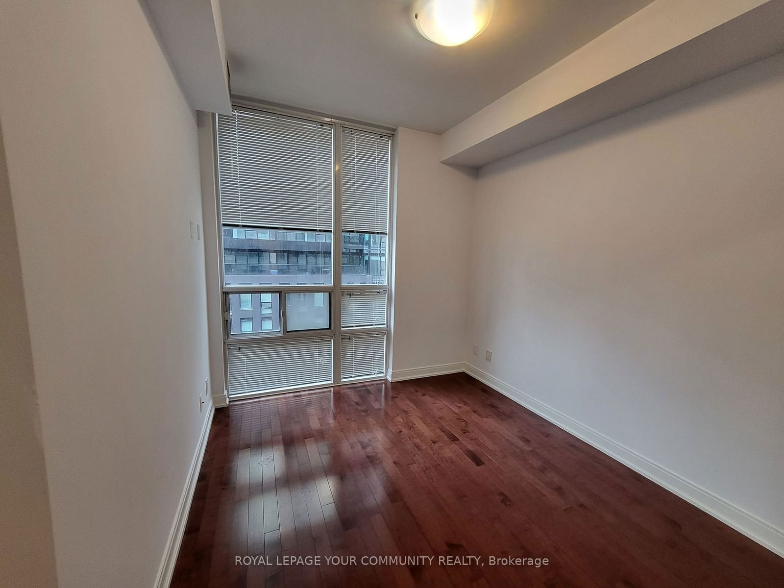 88 Broadway Ave, unit 605 for rent