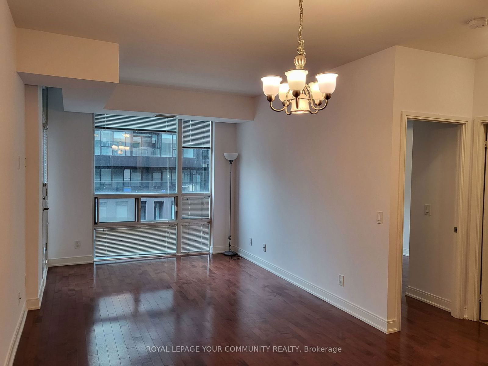 88 Broadway Ave, unit 605 for rent