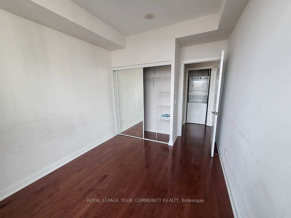 88 Broadway Ave, unit 605 for rent