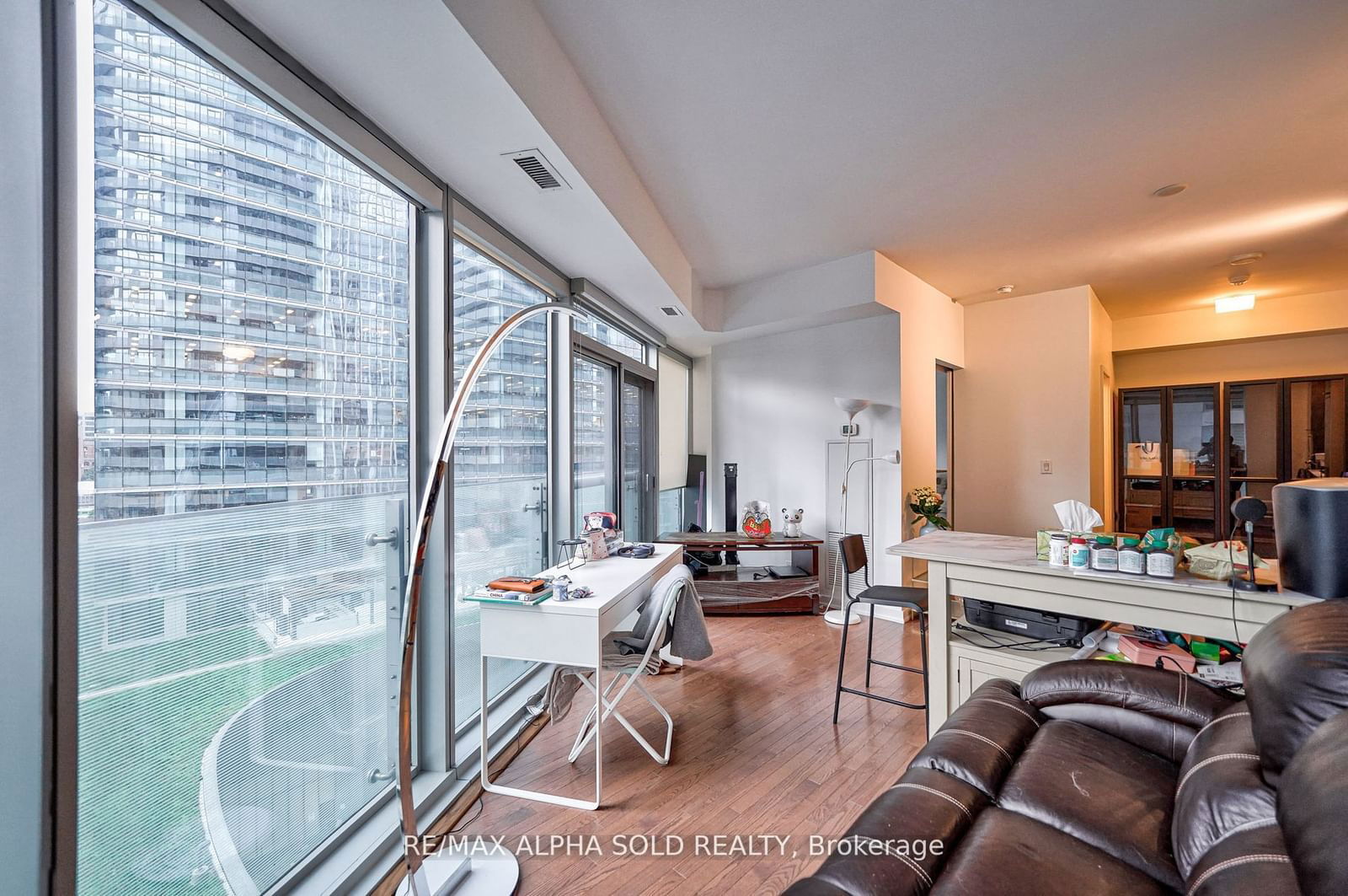 12 York St, unit 707 for rent