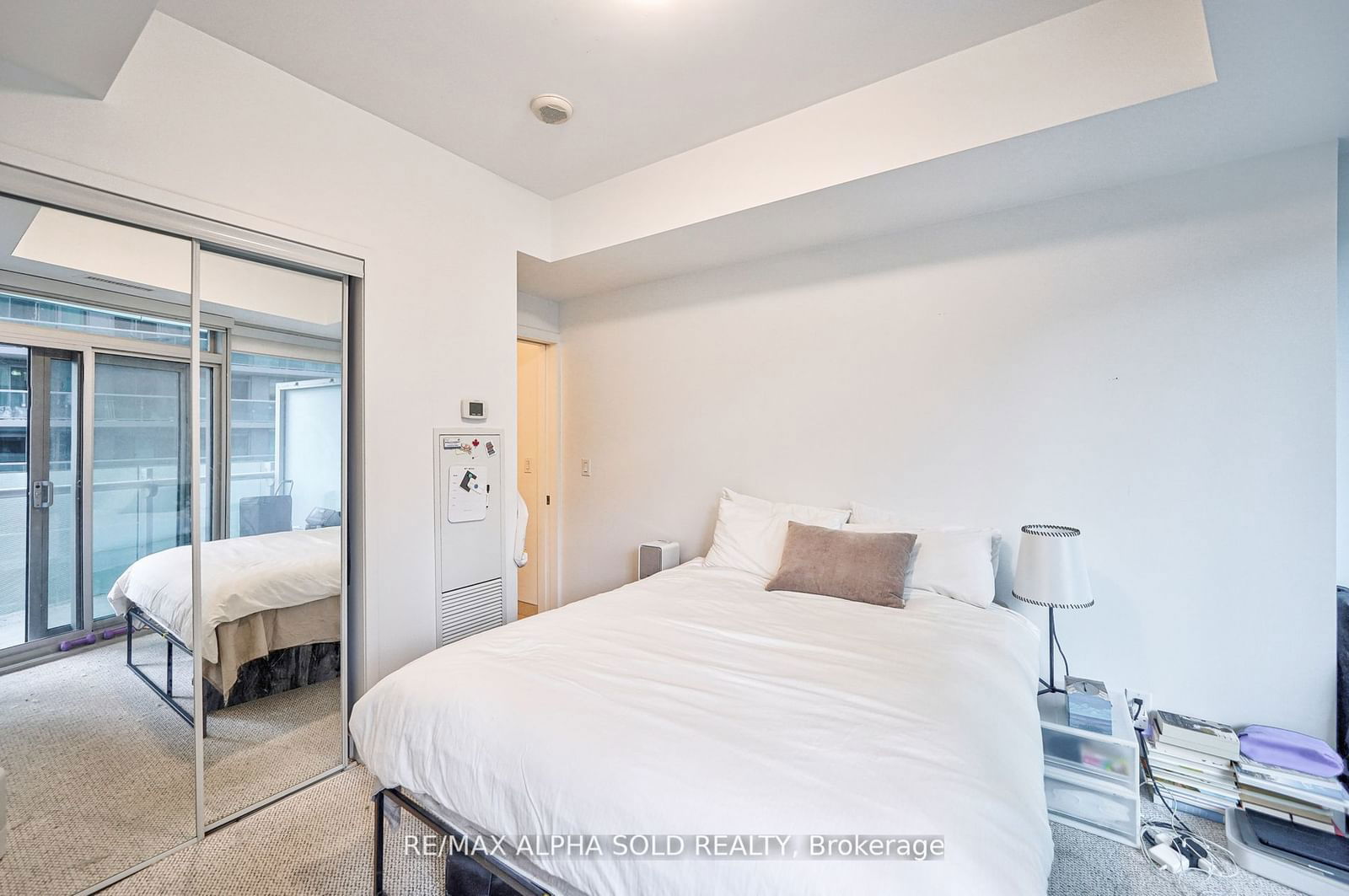 12 York St, unit 707 for rent