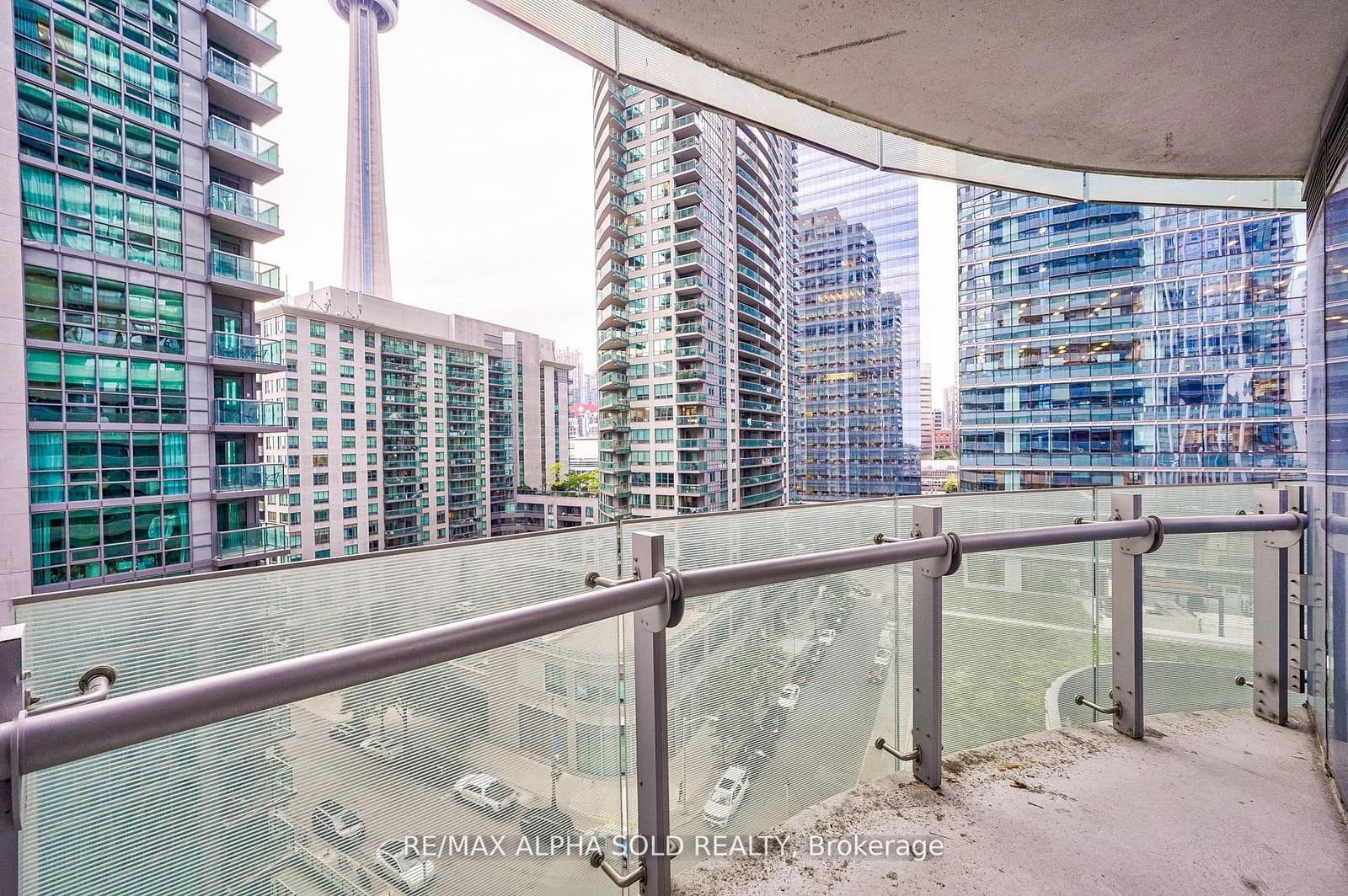 12 York St, unit 707 for rent