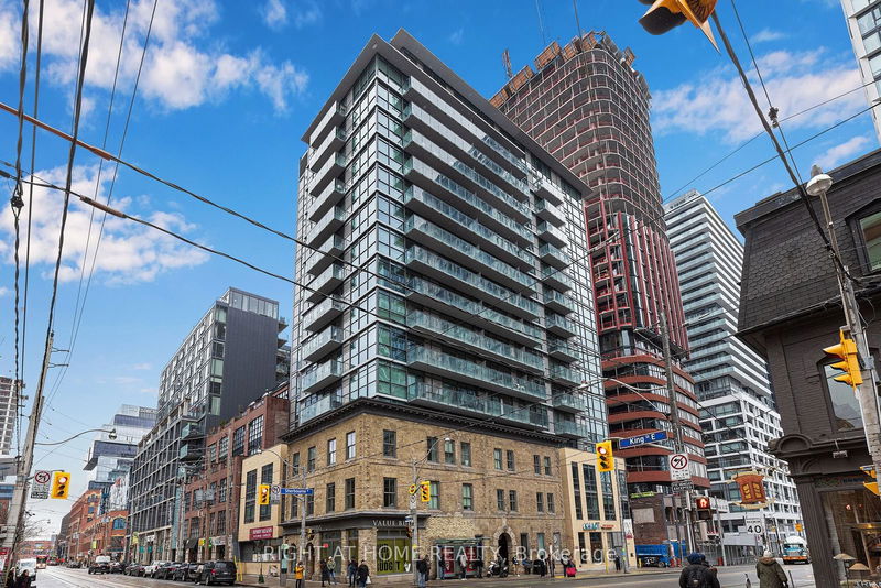 39 Sherbourne St, unit 608 for rent