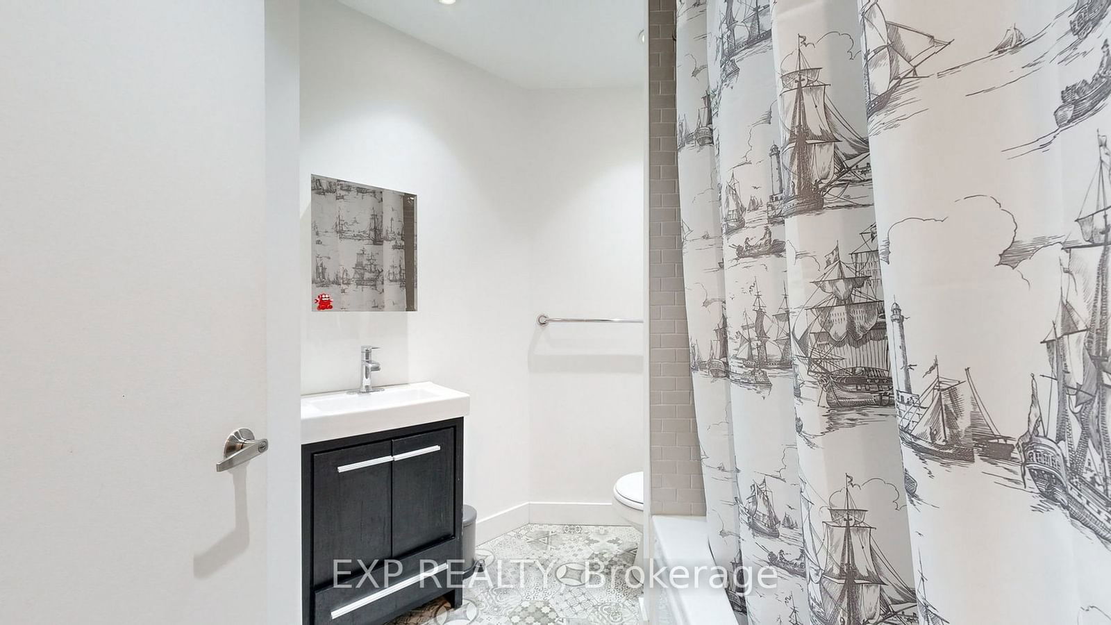 8 York St, unit 2404 for rent