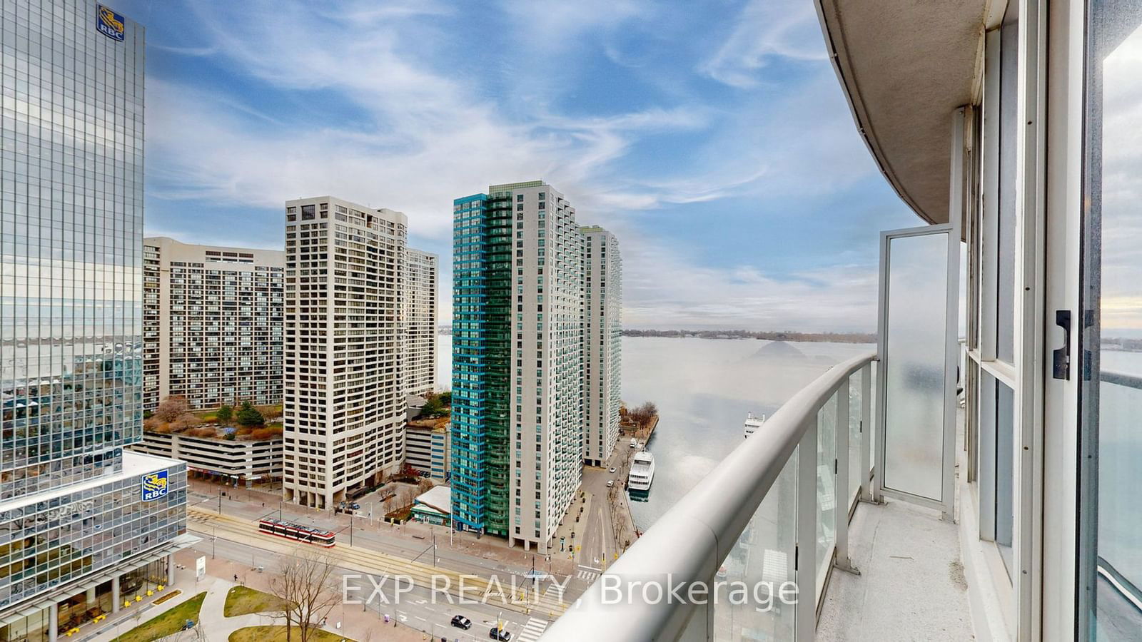 8 York St, unit 2404 for rent