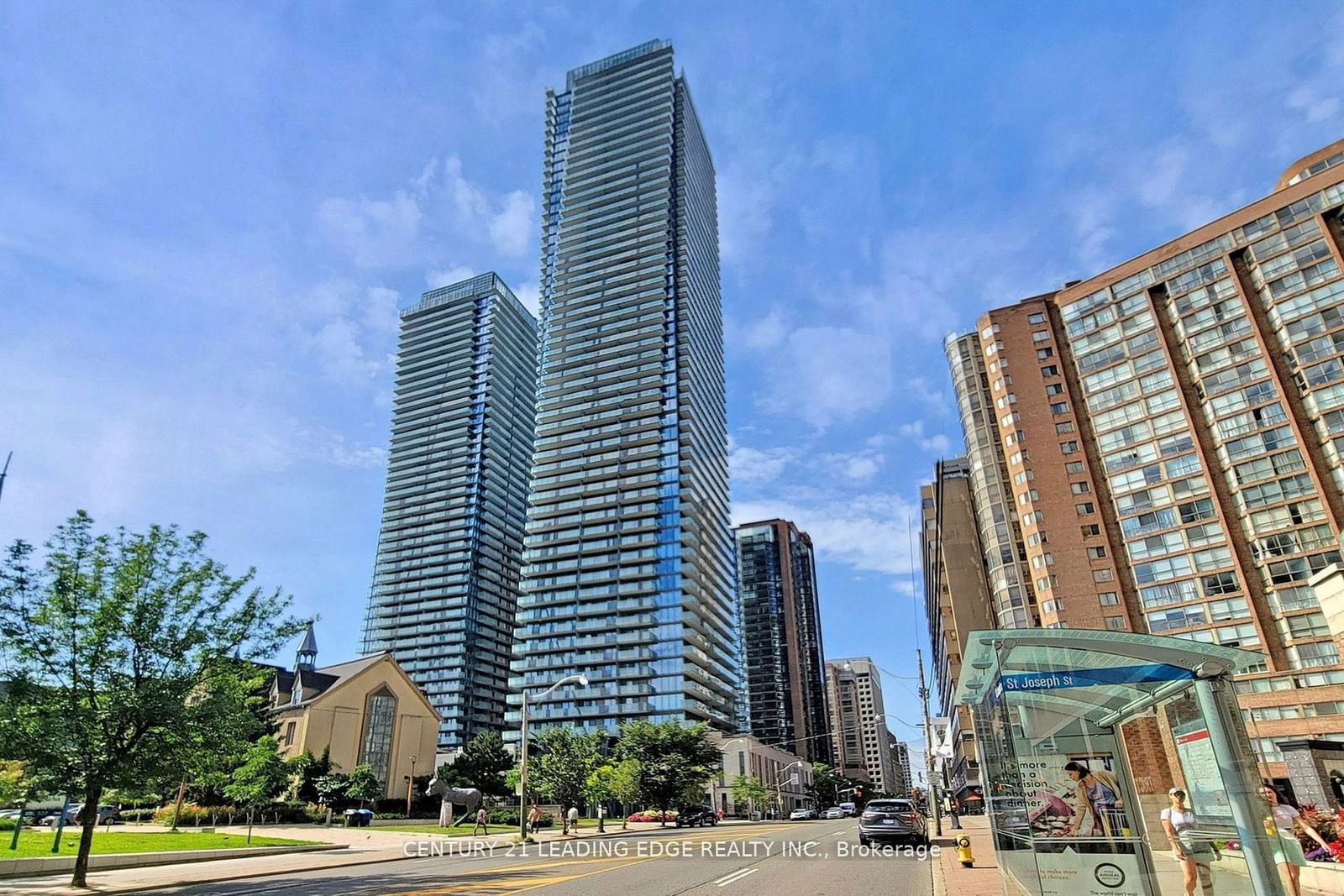 1080 Bay St, unit 3304 for rent