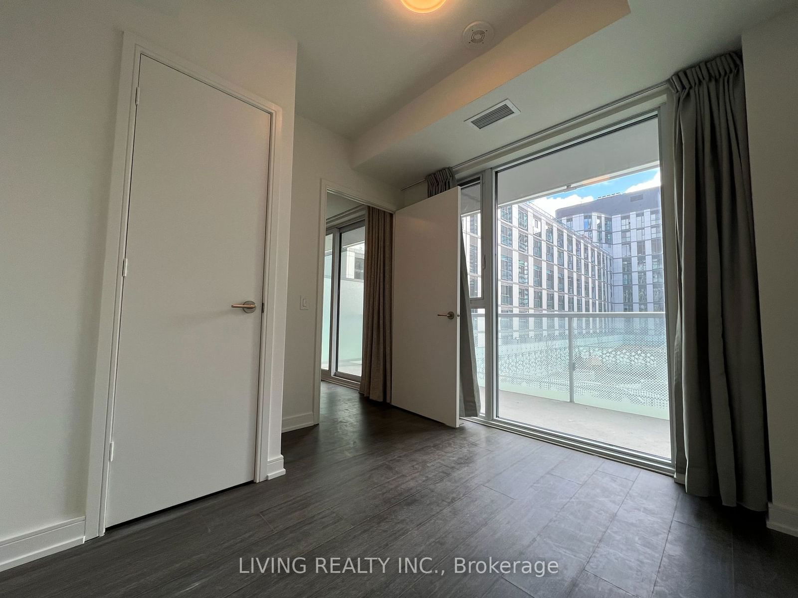 425 Front St E, unit 419 for rent