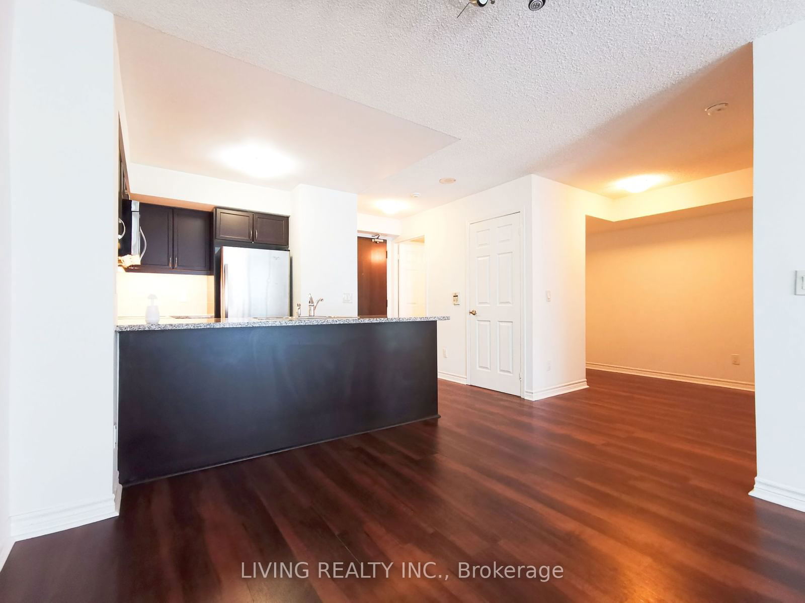 19 Grand Trunk Cres, unit 1708 for rent