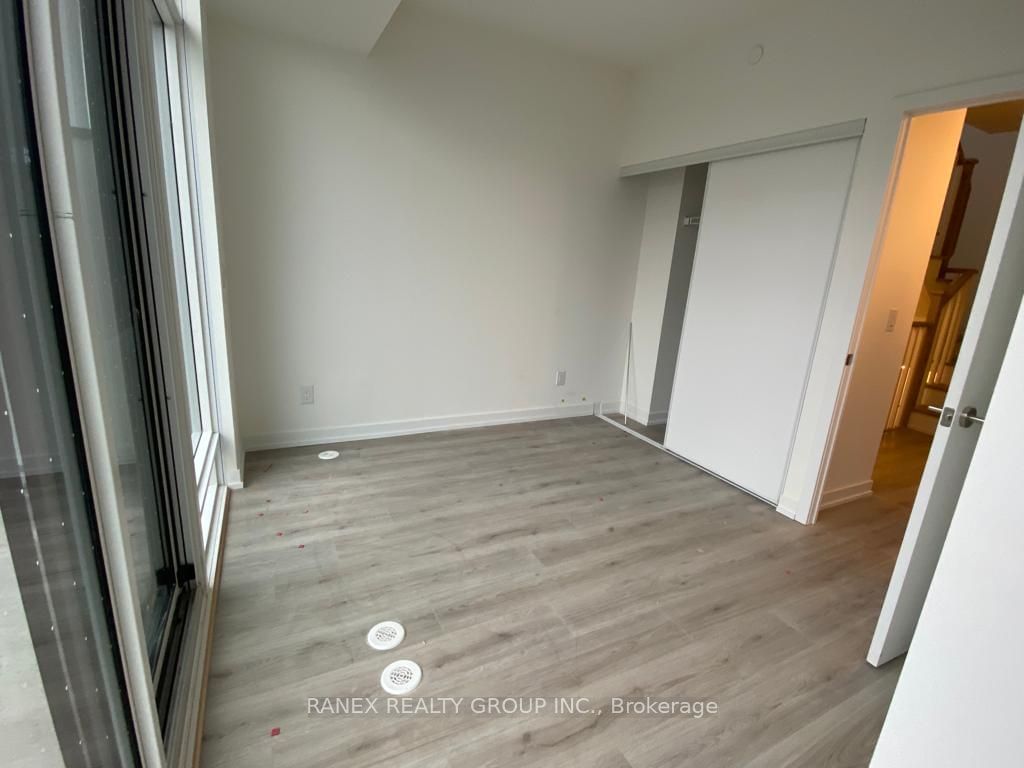 861 SHEPPARD Ave W, unit 40 for rent