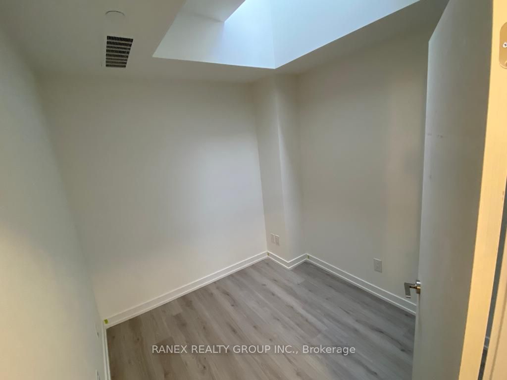 861 SHEPPARD Ave W, unit 40 for rent