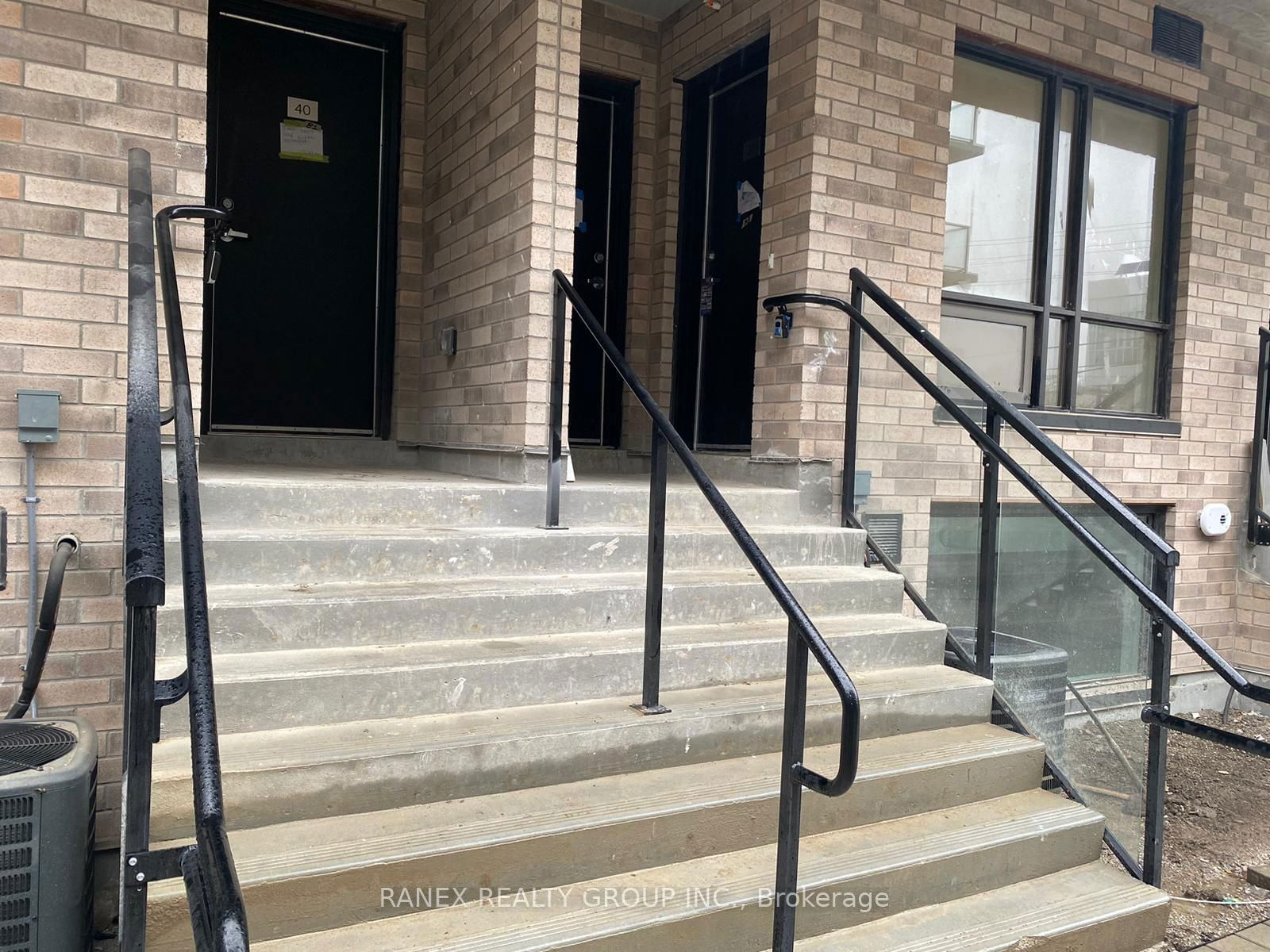 861 SHEPPARD Ave W, unit 40 for rent