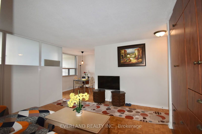 40 Homewood Ave, unit 3104 for sale