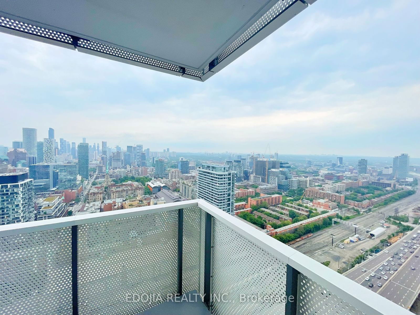 55 Cooper St, unit 4605 for rent