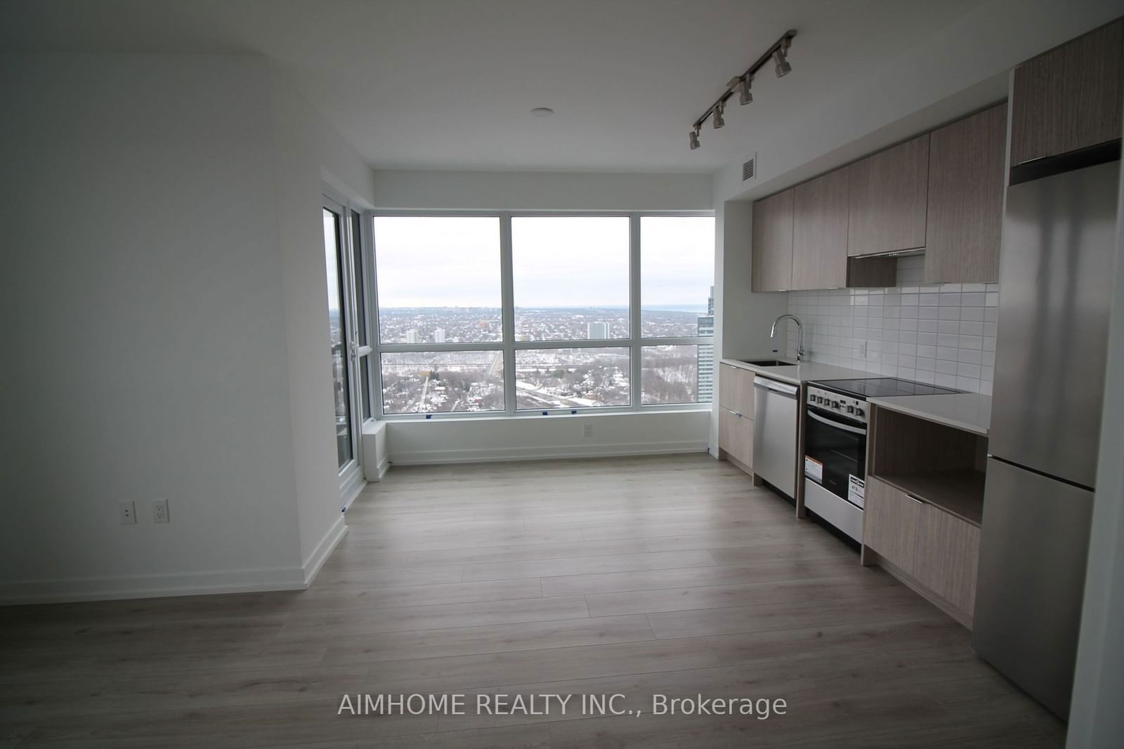 395 Bloor St E, unit 4207 for rent