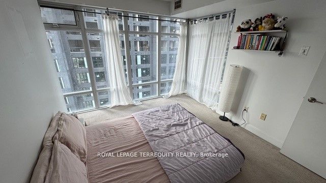 2181 Yonge St, unit 1903 for rent