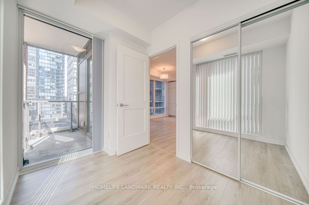 8 Widmer St, unit 812 for rent