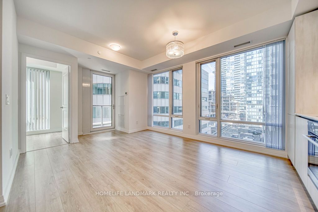 8 Widmer St, unit 812 for rent