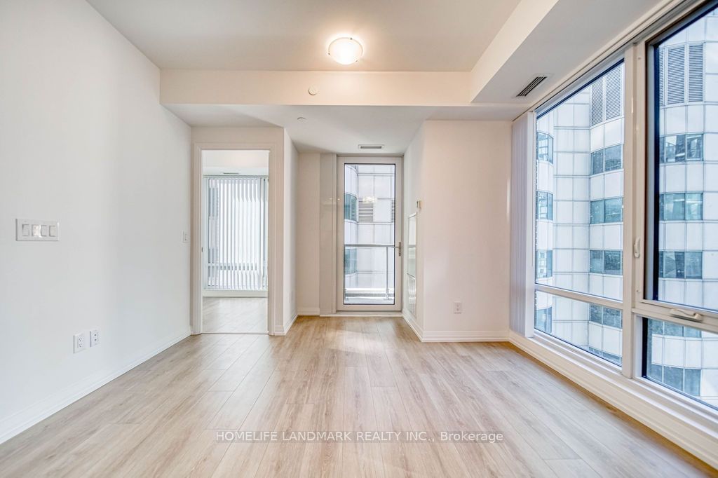 8 Widmer St, unit 812 for rent