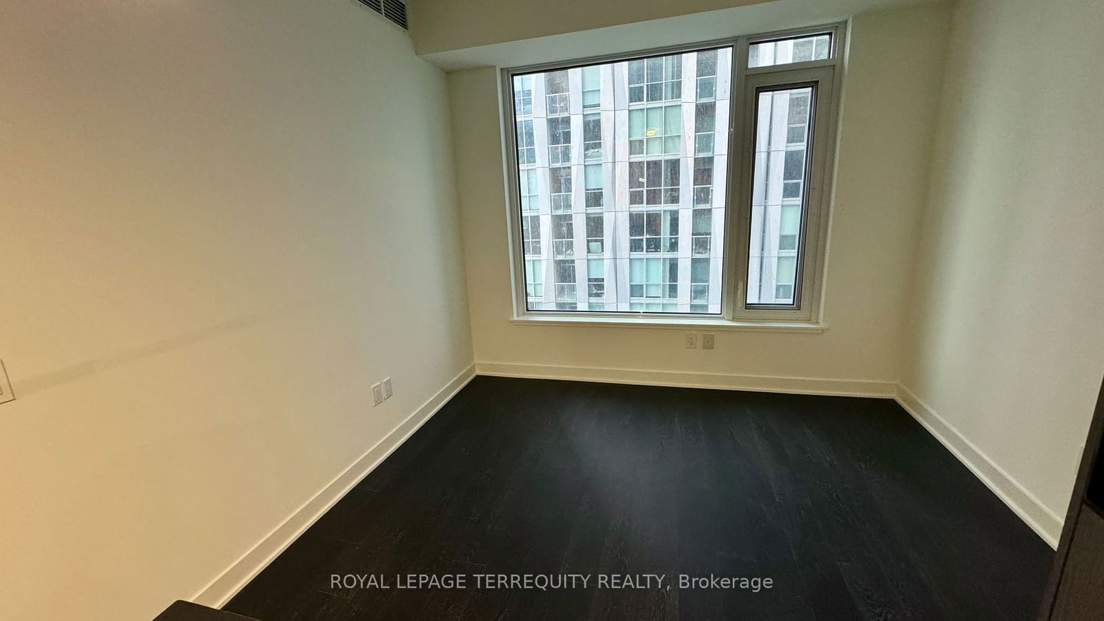 11 Yorkville Ave, unit 1406 for rent