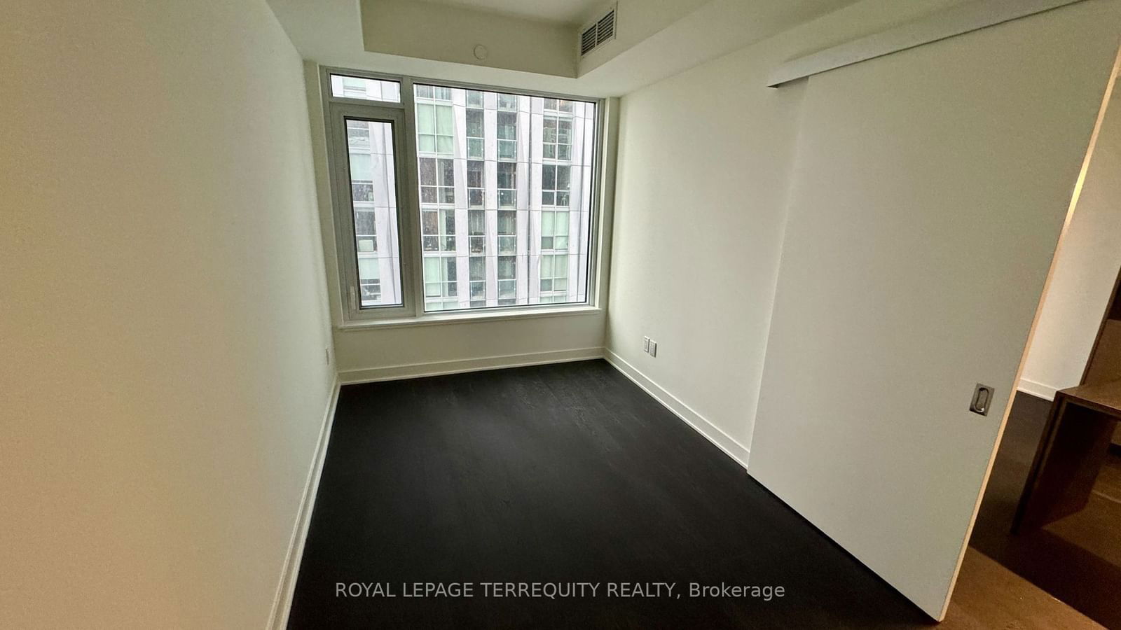 11 Yorkville Ave, unit 1406 for rent