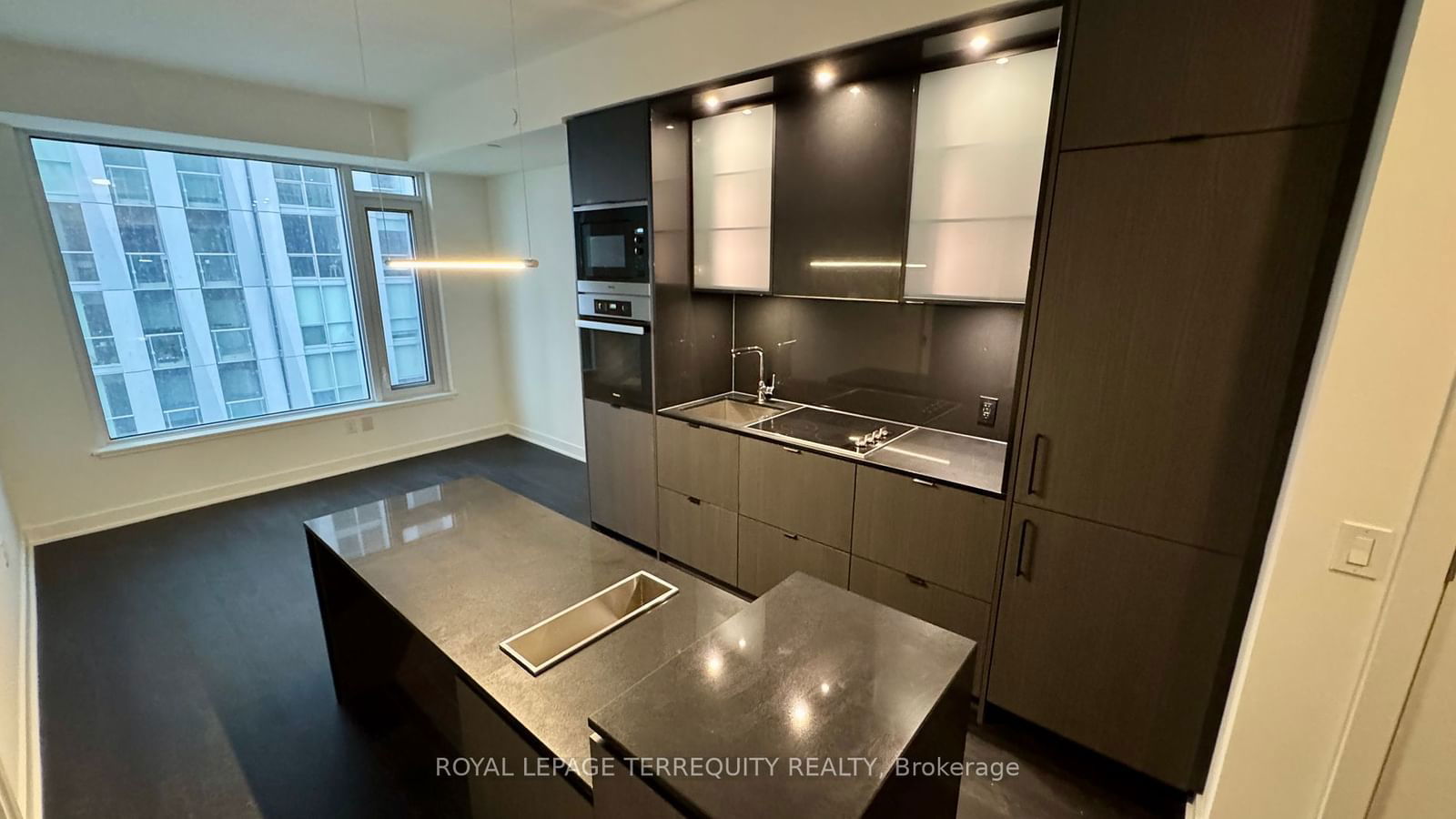 11 Yorkville Ave, unit 1406 for rent