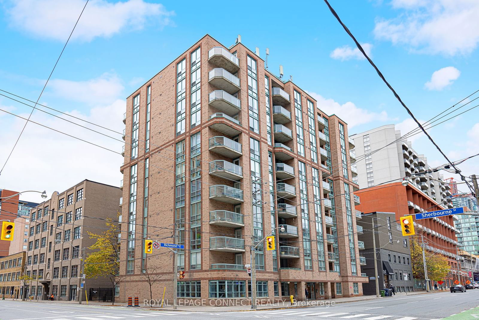 311 Richmond St E, unit 705 for sale