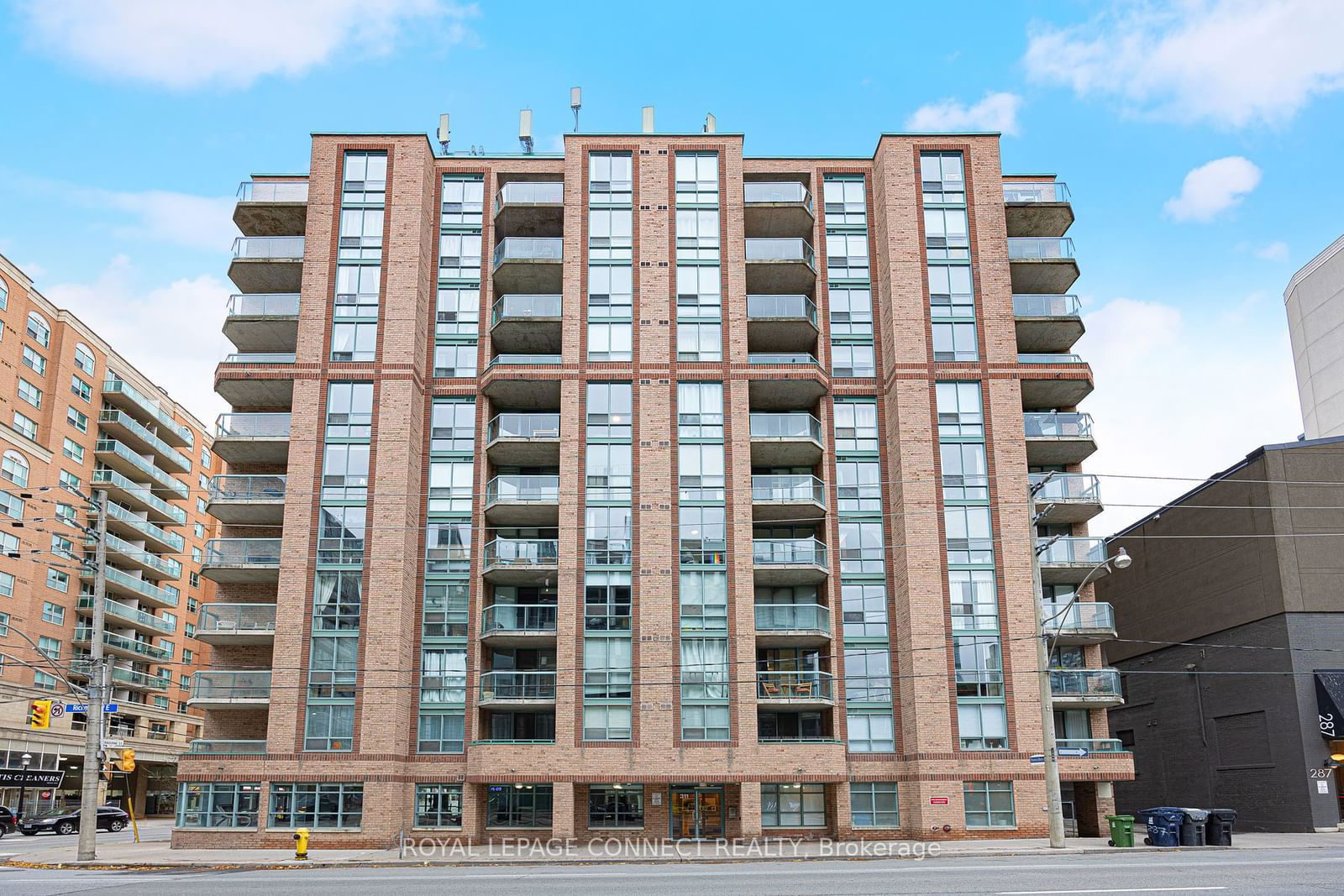 311 Richmond St E, unit 705 for sale