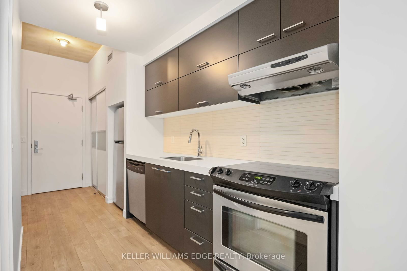 55 Stewart St, unit 312 for rent