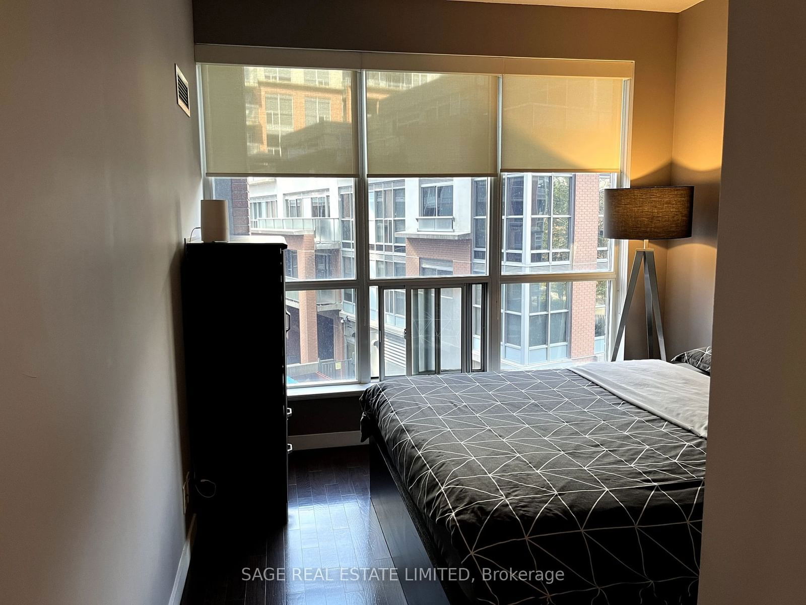 1 Shaw St, unit 305 for rent