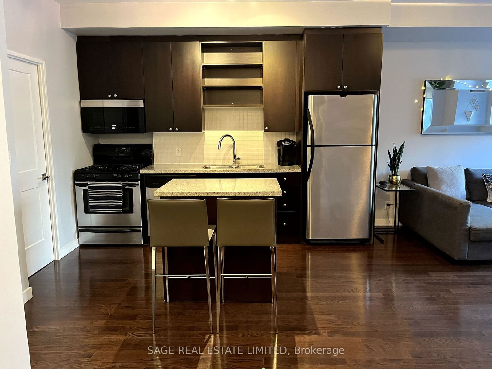 1 Shaw St, unit 305 for rent