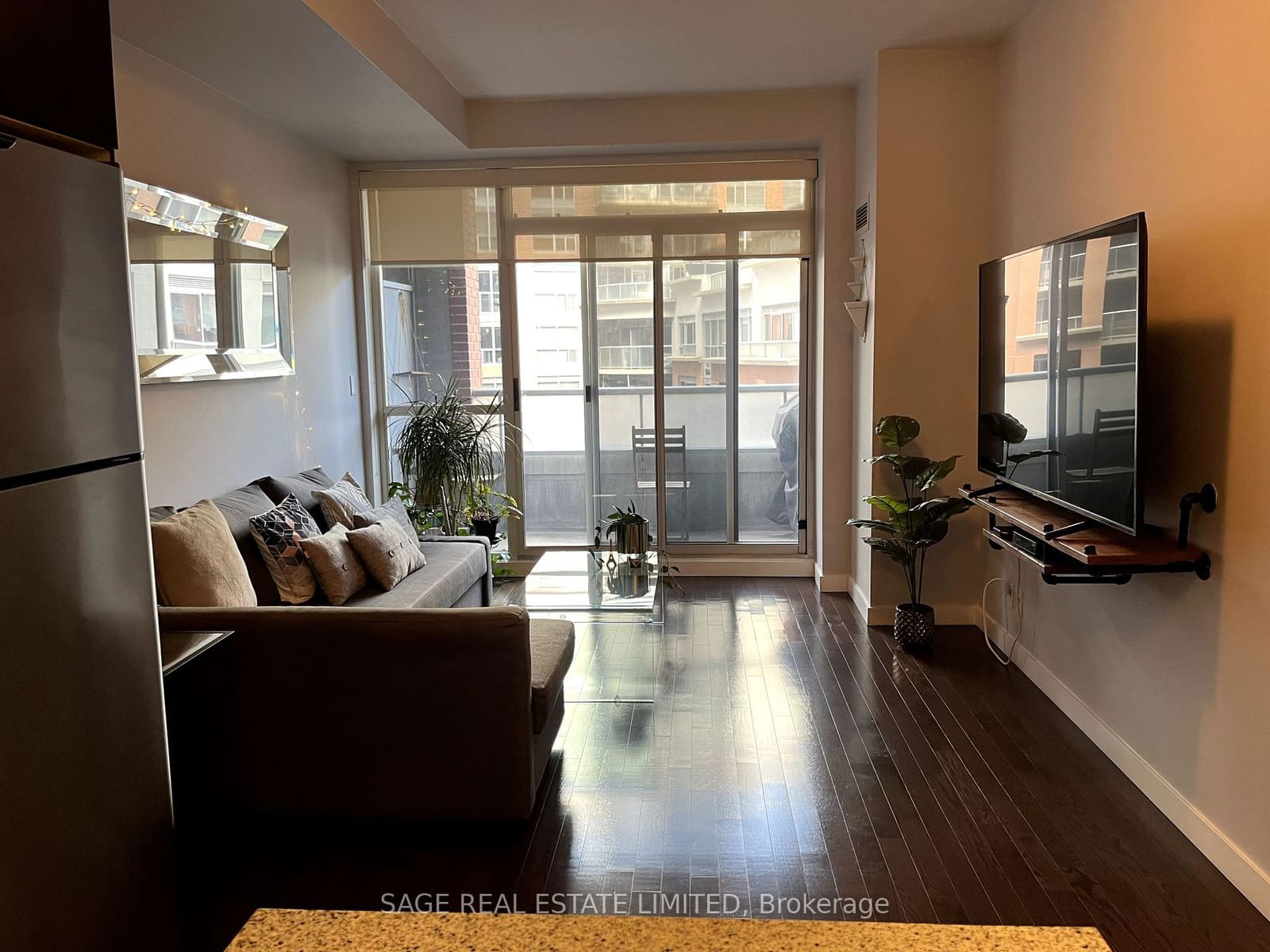 1 Shaw St, unit 305 for rent