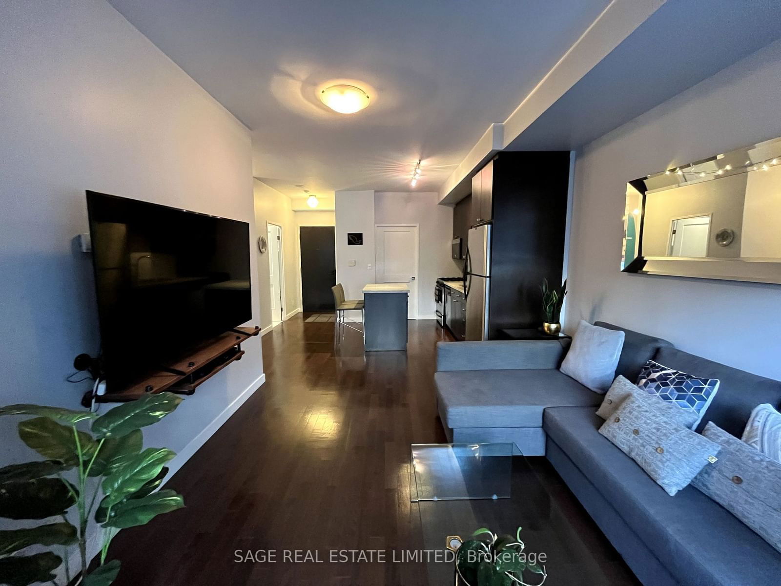 1 Shaw St, unit 305 for rent