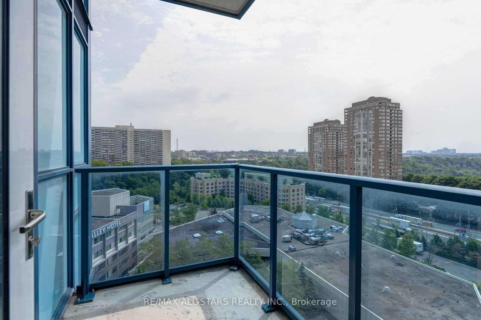 181 Wynford Dr, unit 1102 for sale