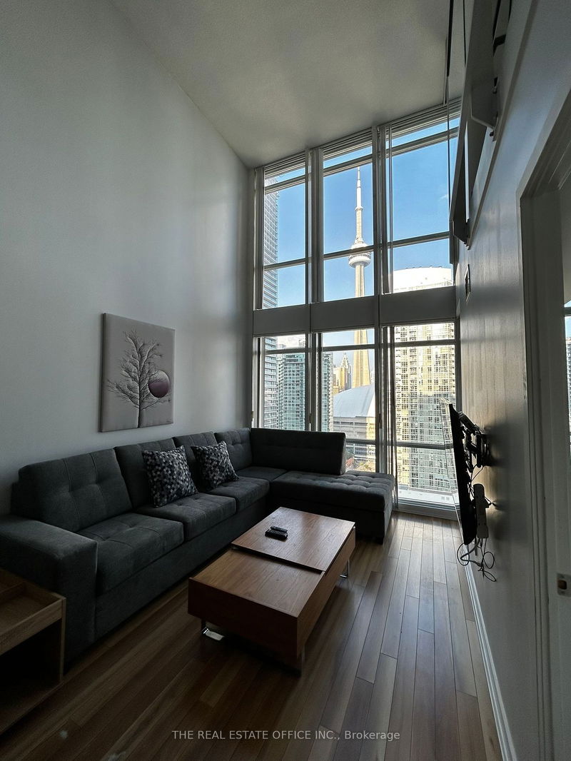 15 Fort York Blvd, unit 2808 for rent