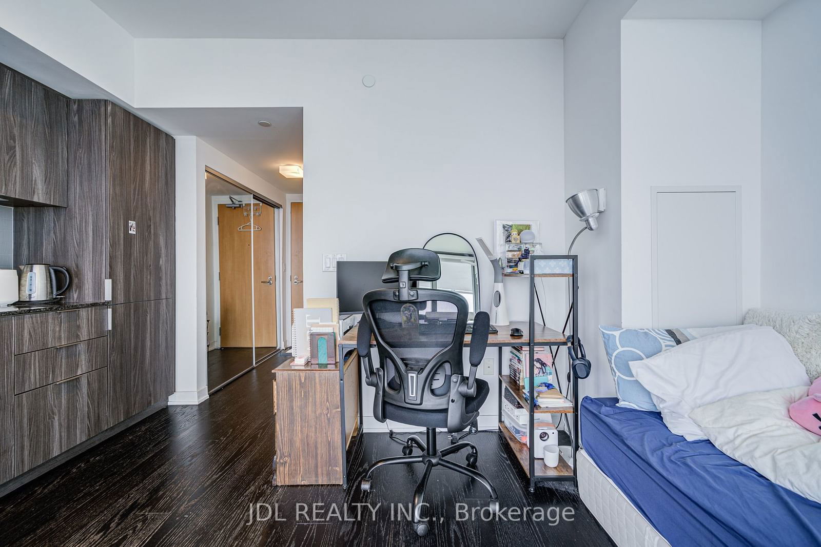 11 Wellesley St W, unit 4612 for sale