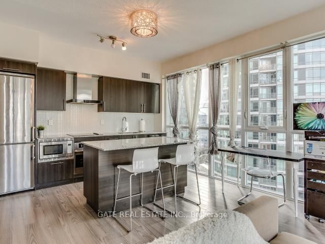 352 Front St W, unit 1406 for rent