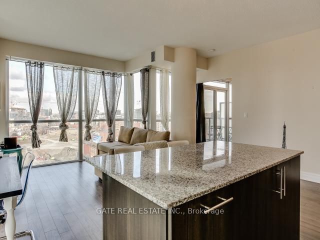 352 Front St W, unit 1406 for rent