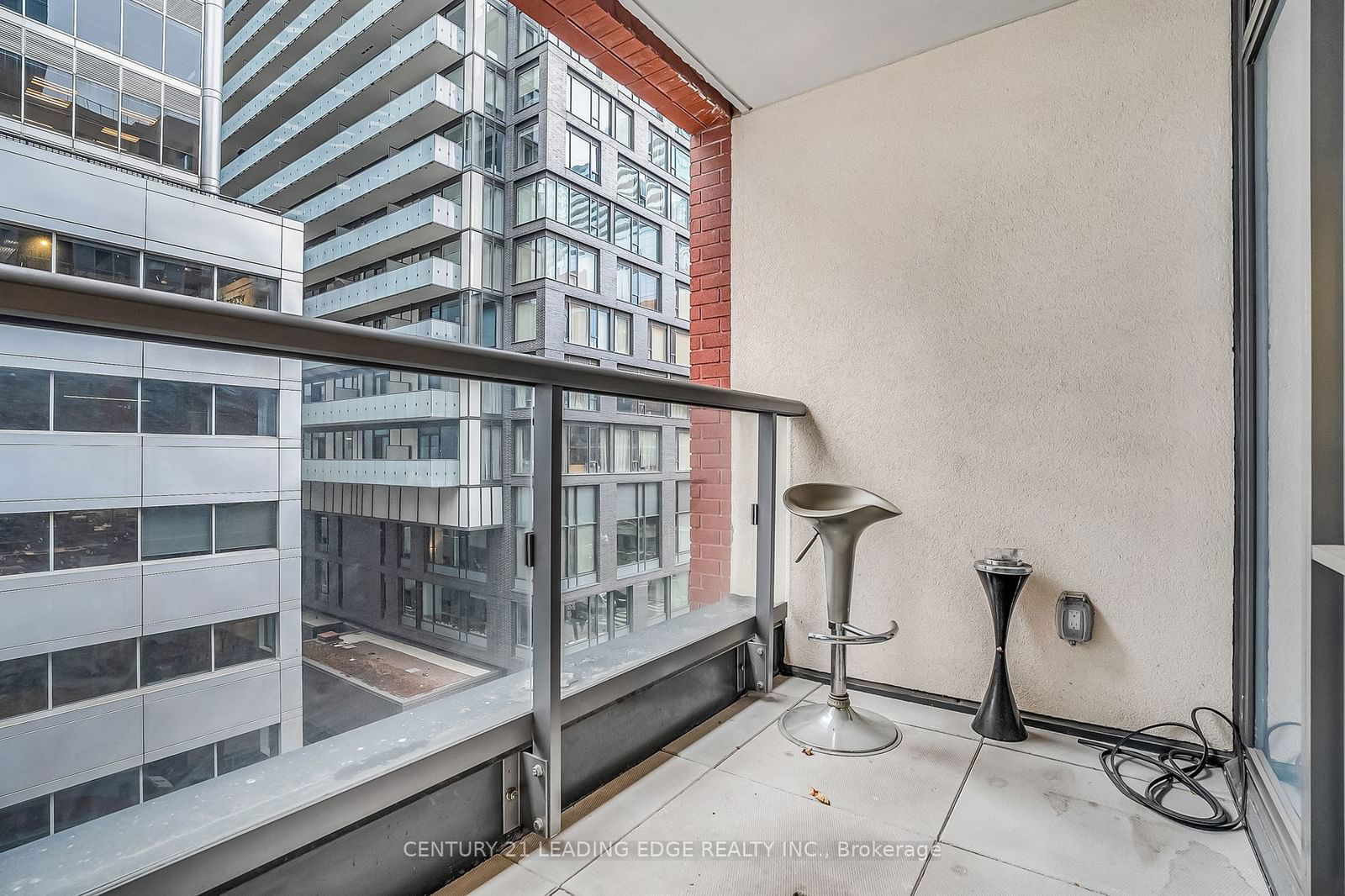 108 Peter St, unit 506 for sale