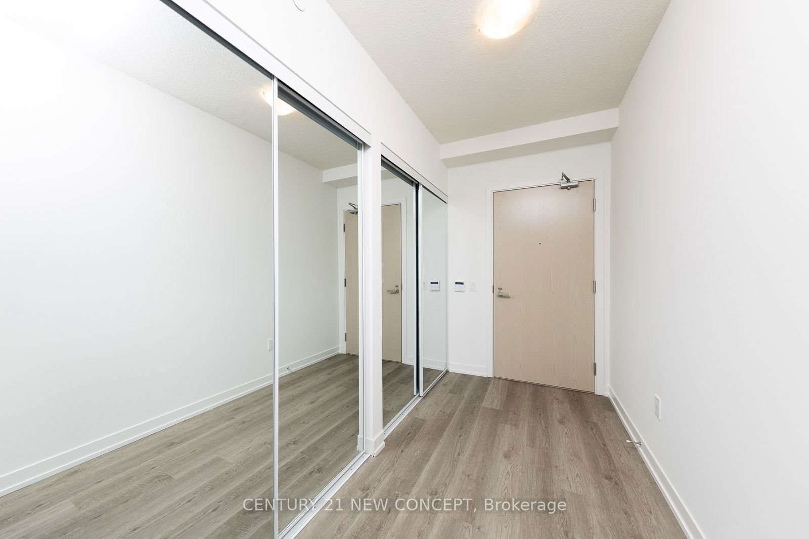 55 Cooper St, unit 1601 for sale