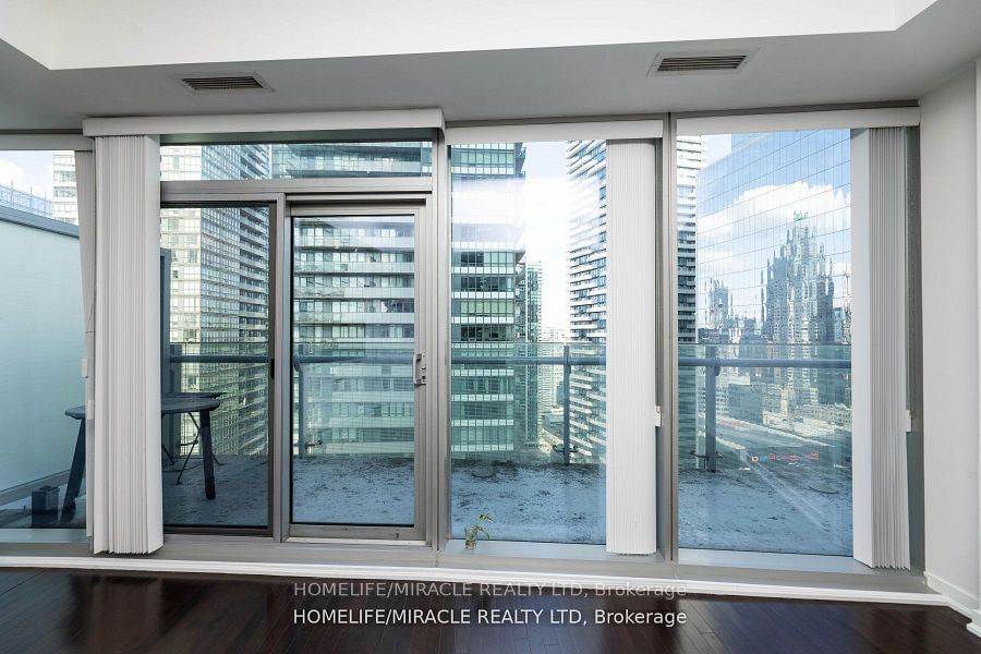 14 York, unit 2901 for rent