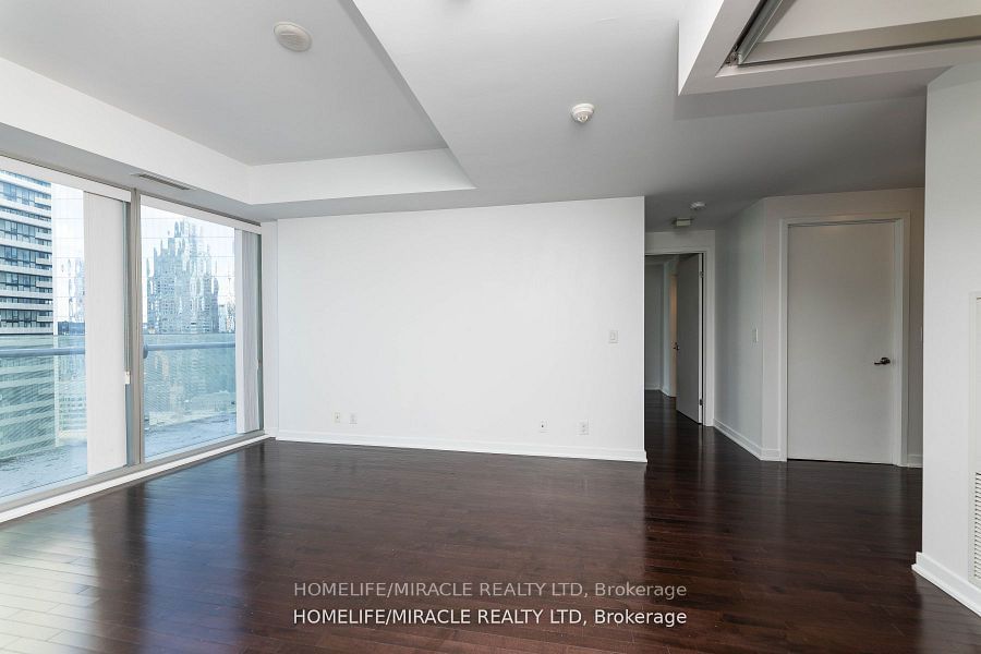 14 York, unit 2901 for rent