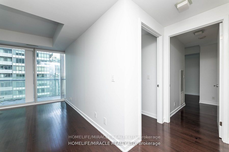 14 York, unit 2901 for rent