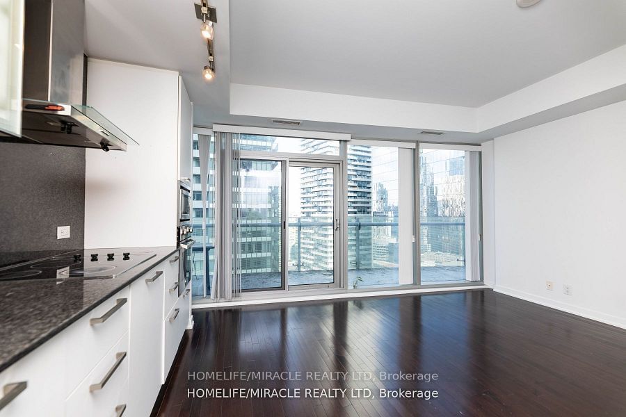 14 York, unit 2901 for rent