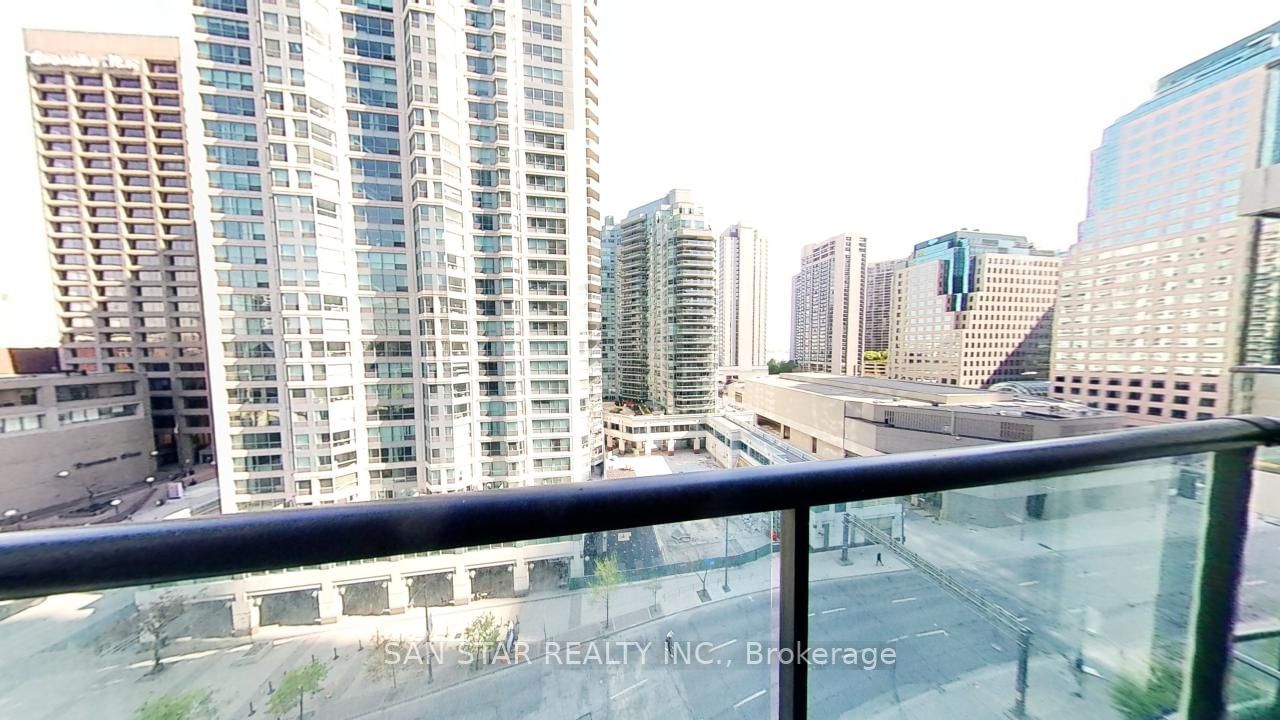 12 Yonge St, unit 1006 for rent