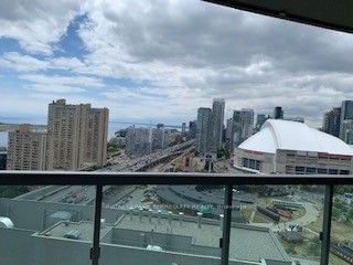 19 Grand Trunk Cres, unit 2901 for rent