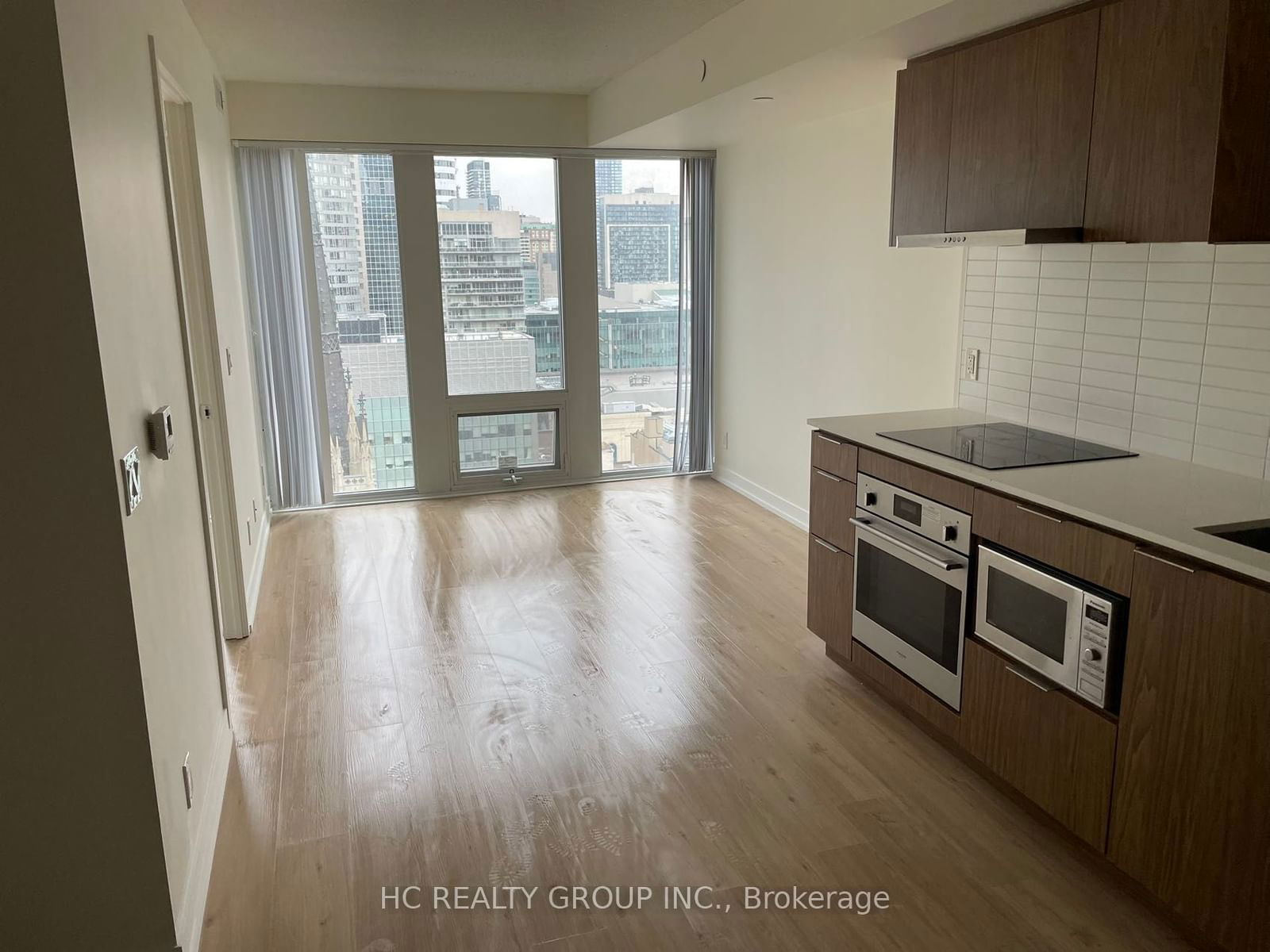 60 Shuter St, unit 2507 for rent