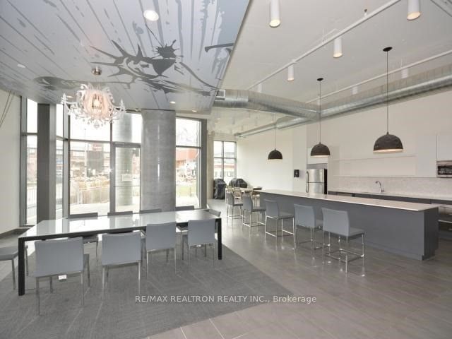 150 East Liberty St, unit 711 for rent