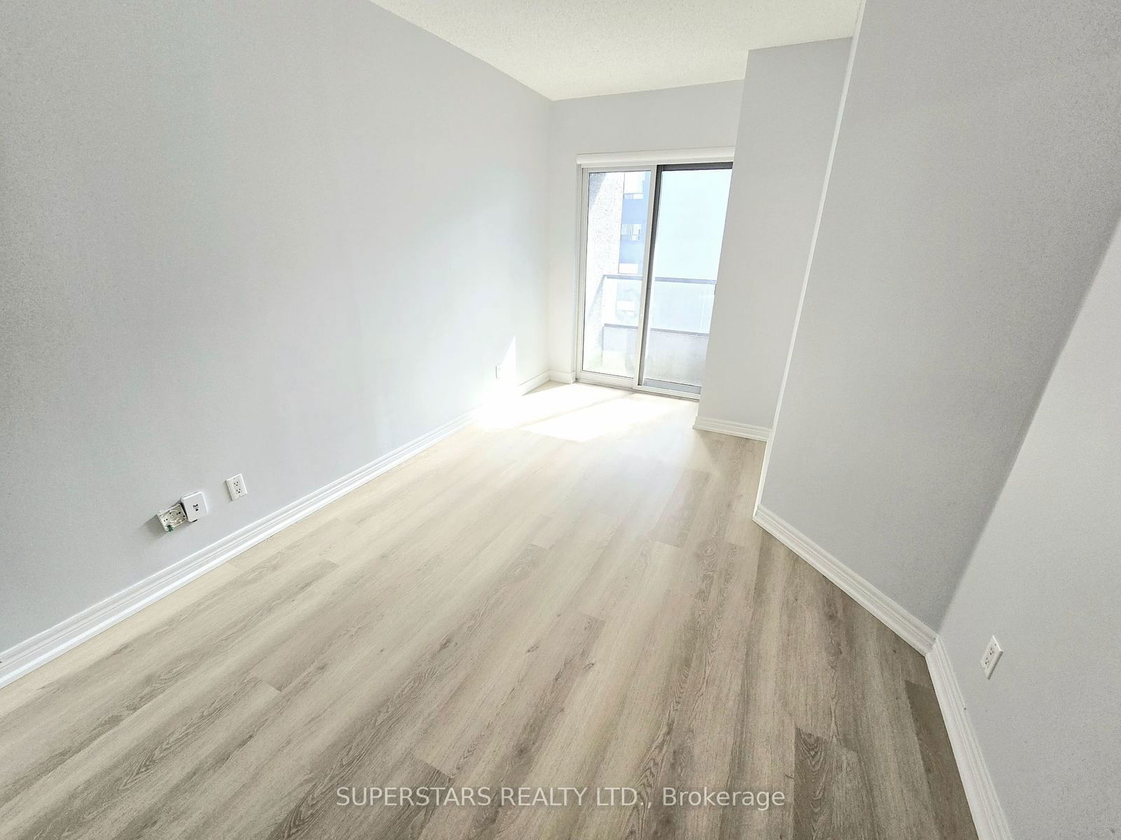 55 Bloor St E, unit 1502 for rent