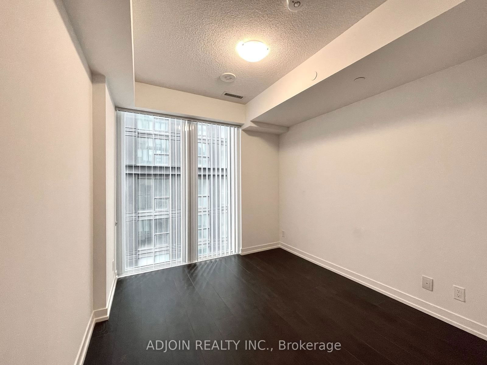 60 Shuter St, unit 1111 for rent