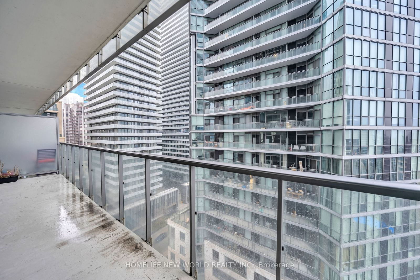 33 Charles St E, unit 1201 for rent